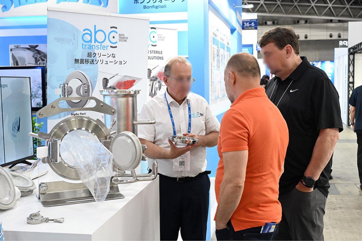 Interphex-Japan-exhibitor-demonstration--Myfair.jpg